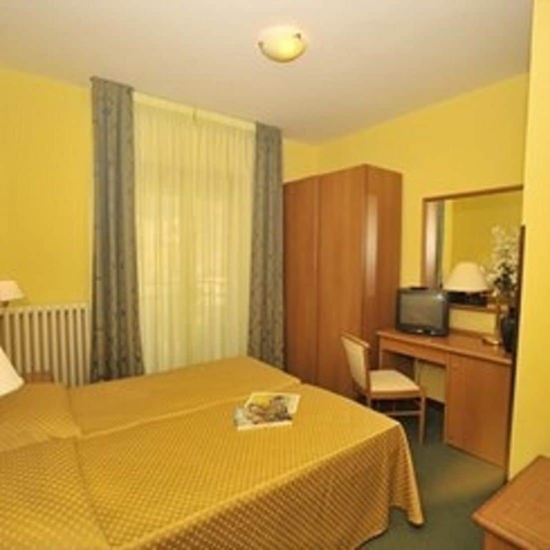 Hotel Casa Rossa Montecatini Terme Exterior foto